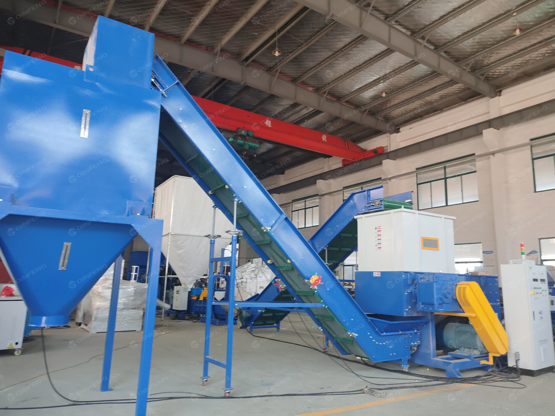 v88体育qcom的废塑料单轴撕碎机的用途及优势介绍