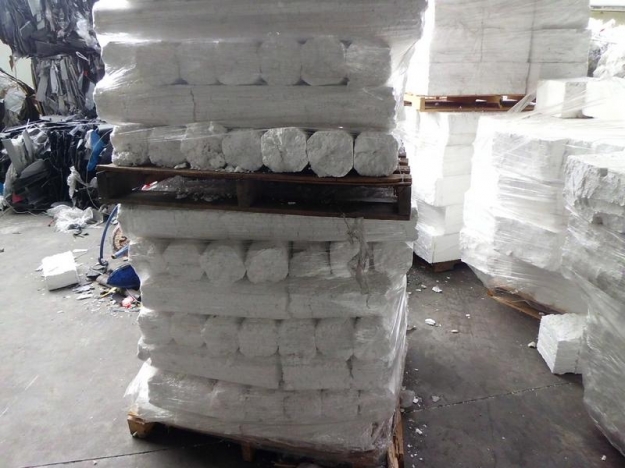 使用压缩聚苯乙烯泡沫度过寒冬-秦风冷压机